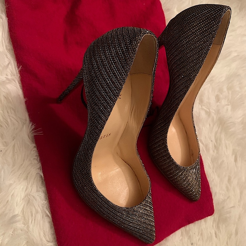 Authentic Christian Louboutin Heels sz 36